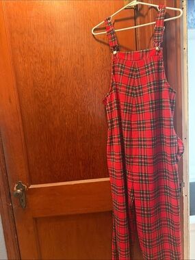 SHEIN Red Plaid Adjustable-Strap Jumpsuit